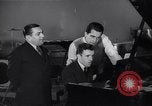 Standbild Perry Como California United States USA, 1943, aus Sekunde 46 historischem Filmmaterial Videoclip 65675032830