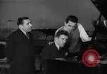 Standbild Perry Como California United States USA, 1943, aus Sekunde 52 historischem Filmmaterial Videoclip 65675032830