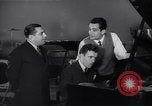 Standbild Perry Como California United States USA, 1943, aus Sekunde 54 historischem Filmmaterial Videoclip 65675032830