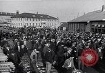 Standbild Krieg Anleihen United States USA, 1943, aus Sekunde 1 historischem Filmmaterial Videoclip 65675032831