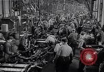 Standbild Krieg Anleihen United States USA, 1943, aus Sekunde 30 historischem Filmmaterial Videoclip 65675032831