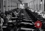 Standbild Krieg Anleihen United States USA, 1943, aus Sekunde 39 historischem Filmmaterial Videoclip 65675032831