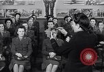 Immagine di Obbligazioni di guerra United States USA, 1943, secondo 18 filmato di repertorio 65675032833