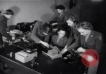 Immagine di Obbligazioni di guerra United States USA, 1943, secondo 23 filmato di repertorio 65675032833