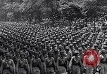 Standbild Menschen United States USA, 1943, aus Sekunde 10 historischem Filmmaterial Videoclip 65675032834