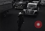 Standbild Midtown Manhattan belebten Straße Szenen New York City USA, 1948, aus Sekunde 8 historischem Filmmaterial Videoclip 65675032835