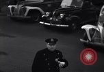 Standbild Midtown Manhattan belebten Straße Szenen New York City USA, 1948, aus Sekunde 9 historischem Filmmaterial Videoclip 65675032835