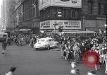 Standbild Midtown Manhattan belebten Straße Szenen New York City USA, 1948, aus Sekunde 44 historischem Filmmaterial Videoclip 65675032835
