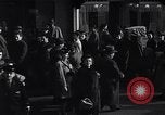 Standbild Midtown Manhattan belebten Straße Szenen New York City USA, 1948, aus Sekunde 59 historischem Filmmaterial Videoclip 65675032835