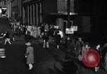 Standbild Midtown Manhattan belebten Straße Szenen New York City USA, 1948, aus Sekunde 62 historischem Filmmaterial Videoclip 65675032835