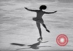 Standbild Peggy Fleming Sieg 1966 Schweiz, 1966, aus Sekunde 49 historischem Filmmaterial Videoclip 65675032845