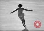 Standbild Peggy Fleming Sieg 1966 Schweiz, 1966, aus Sekunde 55 historischem Filmmaterial Videoclip 65675032845