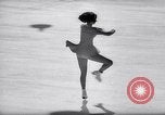 Standbild Peggy Fleming Sieg 1966 Schweiz, 1966, aus Sekunde 62 historischem Filmmaterial Videoclip 65675032845