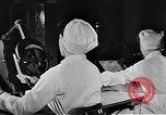 Standbild Flasche Schnaps Vereinigtes Königreich, 1950, aus Sekunde 3 historischem Filmmaterial Videoclip 65675032848