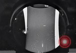 Standbild Flasche Schnaps Vereinigtes Königreich, 1950, aus Sekunde 4 historischem Filmmaterial Videoclip 65675032848