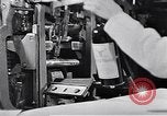 Standbild Flasche Schnaps Vereinigtes Königreich, 1950, aus Sekunde 19 historischem Filmmaterial Videoclip 65675032848
