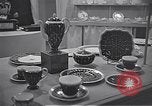 Immagine di Enamelware Scotland Regno Unito, 1950, secondo 18 filmato di repertorio 65675032851