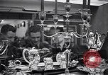Immagine di Enamelware Scotland Regno Unito, 1950, secondo 43 filmato di repertorio 65675032851
