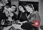 Standbild Ausstellung London England Vereinigtes Königreich, 1950, aus Sekunde 4 historischem Filmmaterial Videoclip 65675032855
