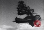 Standbild P-26 Peashooter New York City USA, 1938, aus Sekunde 16 historischem Filmmaterial Videoclip 65675032870
