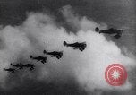 Standbild P-26 Peashooter New York City USA, 1938, aus Sekunde 27 historischem Filmmaterial Videoclip 65675032870