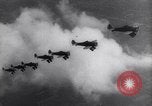 Standbild P-26 Peashooter New York City USA, 1938, aus Sekunde 28 historischem Filmmaterial Videoclip 65675032870