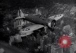 Standbild P-26 Peashooter New York City USA, 1938, aus Sekunde 48 historischem Filmmaterial Videoclip 65675032870