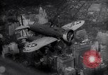 Standbild P-26 Peashooter New York City USA, 1938, aus Sekunde 49 historischem Filmmaterial Videoclip 65675032870