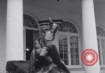 Immagine di Harmon Trophy Washington DC White House USA, 1954, secondo 1 filmato di repertorio 65675032887