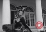 Immagine di Harmon Trophy Washington DC White House USA, 1954, secondo 3 filmato di repertorio 65675032887