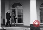 Immagine di Harmon Trophy Washington DC White House USA, 1954, secondo 12 filmato di repertorio 65675032887