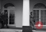 Immagine di Harmon Trophy Washington DC White House USA, 1954, secondo 15 filmato di repertorio 65675032887