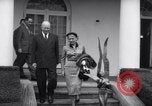 Immagine di Harmon Trophy Washington DC White House USA, 1954, secondo 19 filmato di repertorio 65675032887