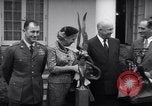 Immagine di Harmon Trophy Washington DC White House USA, 1954, secondo 23 filmato di repertorio 65675032887