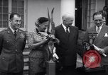 Immagine di Harmon Trophy Washington DC White House USA, 1954, secondo 24 filmato di repertorio 65675032887