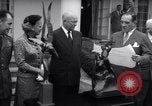 Immagine di Harmon Trophy Washington DC White House USA, 1954, secondo 28 filmato di repertorio 65675032887