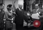 Immagine di Harmon Trophy Washington DC White House USA, 1954, secondo 29 filmato di repertorio 65675032887