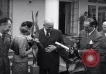 Immagine di Harmon Trophy Washington DC White House USA, 1954, secondo 41 filmato di repertorio 65675032887