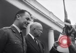 Immagine di Harmon Trophy Washington DC White House USA, 1954, secondo 49 filmato di repertorio 65675032887