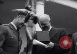 Immagine di Harmon Trophy Washington DC White House USA, 1954, secondo 55 filmato di repertorio 65675032887