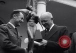 Immagine di Harmon Trophy Washington DC White House USA, 1954, secondo 58 filmato di repertorio 65675032887