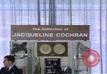 Standbild Miss Jacqueline Cochran United States USA, 1975, aus Sekunde 30 historischem Filmmaterial Videoclip 65675032902