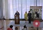 Standbild Miss Jacqueline Cochran United States USA, 1975, aus Sekunde 44 historischem Filmmaterial Videoclip 65675032902