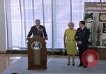Standbild Miss Jacqueline Cochran United States USA, 1975, aus Sekunde 56 historischem Filmmaterial Videoclip 65675032902
