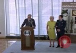 Standbild Miss Jacqueline Cochran United States USA, 1975, aus Sekunde 62 historischem Filmmaterial Videoclip 65675032902
