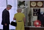 Standbild Memorabilia United States USA, 1975, aus Sekunde 28 historischem Filmmaterial Videoclip 65675032906