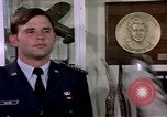 Standbild Cadet Wing Commander Jack Catton United States USA, 1975, aus Sekunde 6 historischem Filmmaterial Videoclip 65675032908