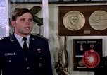 Standbild Cadet Wing Commander Jack Catton United States USA, 1975, aus Sekunde 18 historischem Filmmaterial Videoclip 65675032908