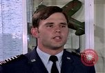 Standbild Cadet Wing Commander Jack Catton United States USA, 1975, aus Sekunde 25 historischem Filmmaterial Videoclip 65675032908