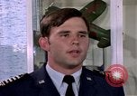 Standbild Cadet Wing Commander Jack Catton United States USA, 1975, aus Sekunde 27 historischem Filmmaterial Videoclip 65675032908